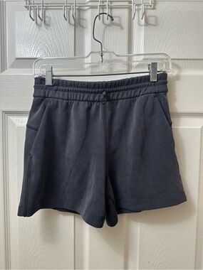 Lulu🍋Softstreme Shorts Size 4